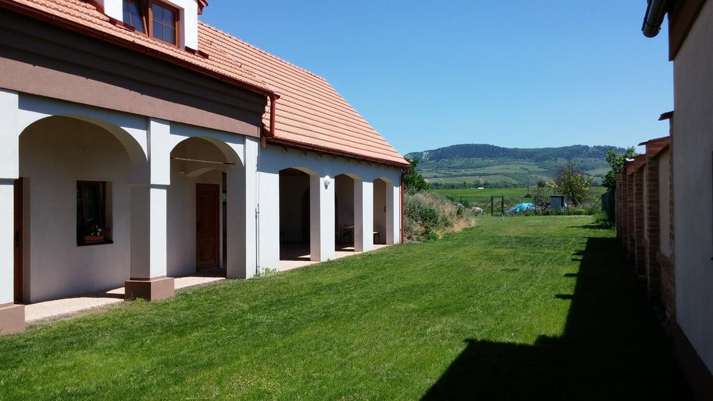 Penzion Dolní Dunajovice Εξωτερικό φωτογραφία